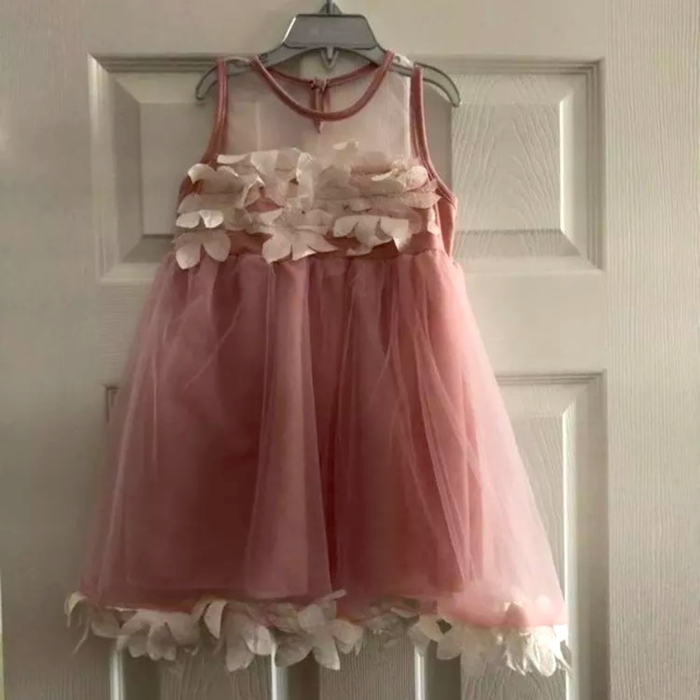 Beautiful dress very any occasion toddler size4t